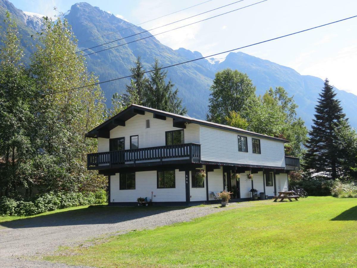 Bear Valley Guesthouse Stewart Extérieur photo